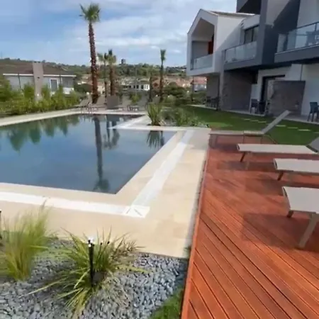 Daire Elegant 2-br With Pool And Sea Access G-4 55 *